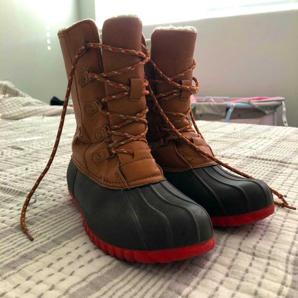 Old Navy 3M Duck Boots